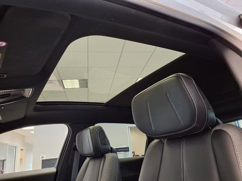 Certified 2024 Cadillac Lyriq Tech w/ Driver Assist Package image 21