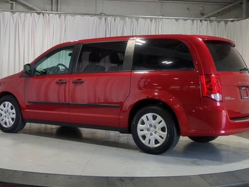 Used 2016 Dodge Grand Caravan American Value Package FWD image 8