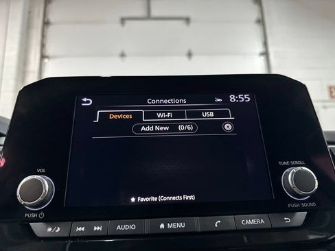 Used 2025 Nissan Pathfinder SV AWD/4WD image 33