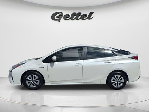 Certified 2018 Toyota Prius Three w/ Advanced Technology Package image 7