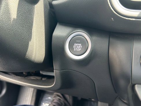 Used 2022 Hyundai Kona Limited image 27