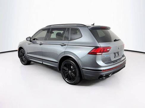 Used 2022 Volkswagen Tiguan SE R-Line AWD/4WD image 9