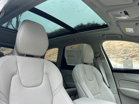 New 2026 Volvo XC60 T8 Ultra w/ Climate Package AWD/4WD image 14