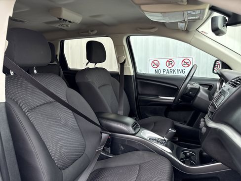 Used 2018 Dodge Journey SE w/ Popular Equipment Group image 32