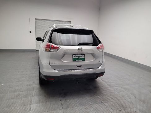 Used 2016 Nissan Rogue SV FWD image 6