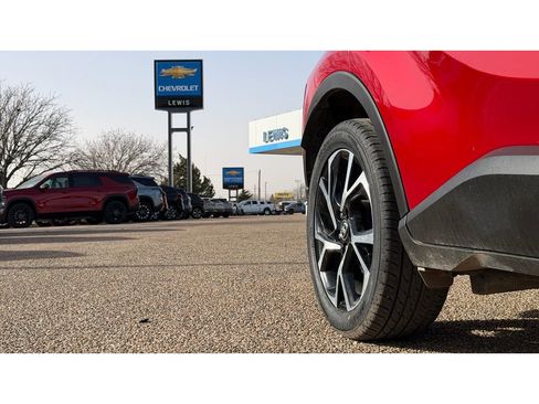 Used 2021 Toyota C-HR XLE image 8