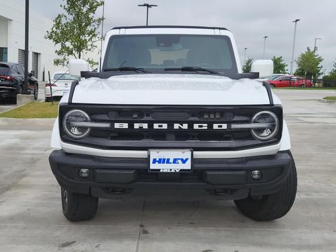 Used 2022 Ford Bronco Outer Banks AWD/4WD image 2