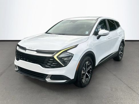 Certified 2023 Kia Sportage EX FWD image 3