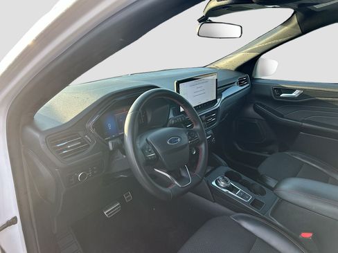 Certified 2024 Ford Escape ST-Line w/ Tech Pack #1 FWD image 9