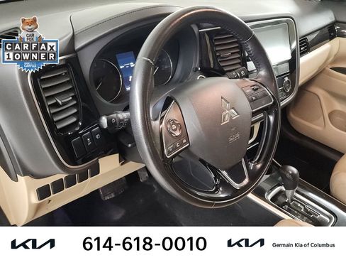 Used 2017 Mitsubishi Outlander SE image 18