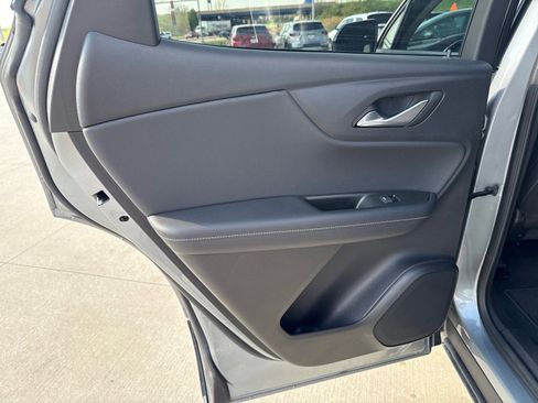 Used 2025 Chevrolet Blazer LT AWD/4WD image 10