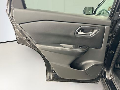 Used 2024 Nissan Rogue SV AWD/4WD image 26