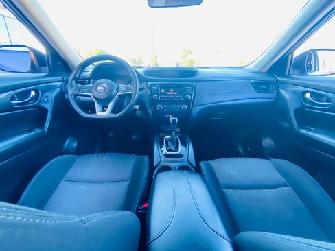 Used 2018 Nissan Rogue S image 21