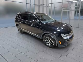 Used 2021 Volkswagen Tiguan SE w/ Panoramic Sunroof Package video 2