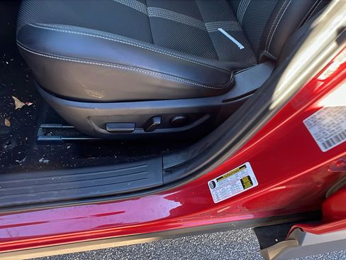 Used 2025 MAZDA CX-50 AWD 2.5 S w/ Preferred Package image 17