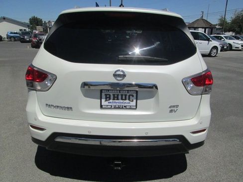 Used 2015 Nissan Pathfinder SV AWD/4WD image 5