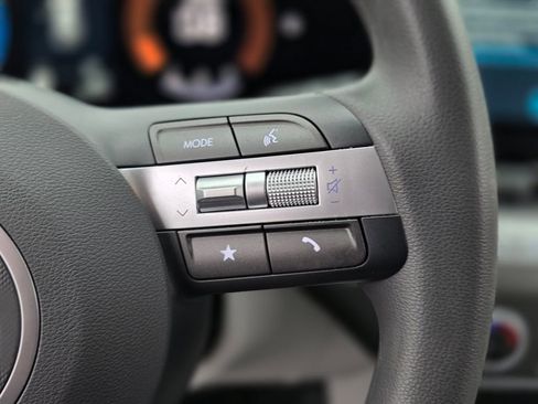 Certified 2025 Hyundai Kona SE FWD image 26