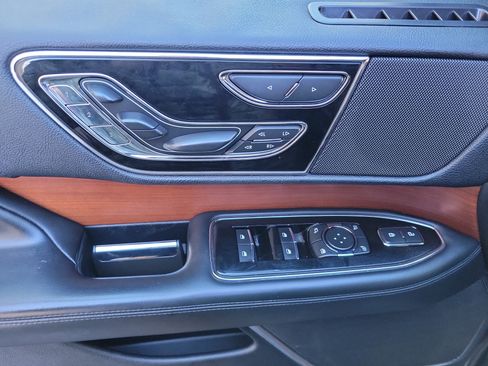 Used 2020 Lincoln Navigator Reserve image 23