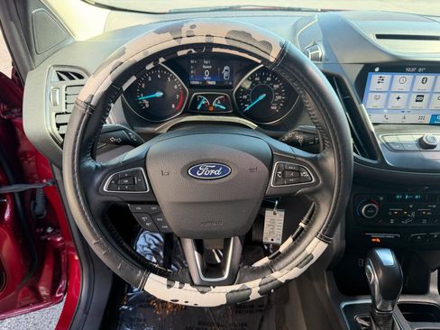 Used 2018 Ford Escape SEL image 25
