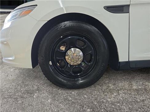 Used 2013 Ford Taurus Police Interceptor AWD image 14