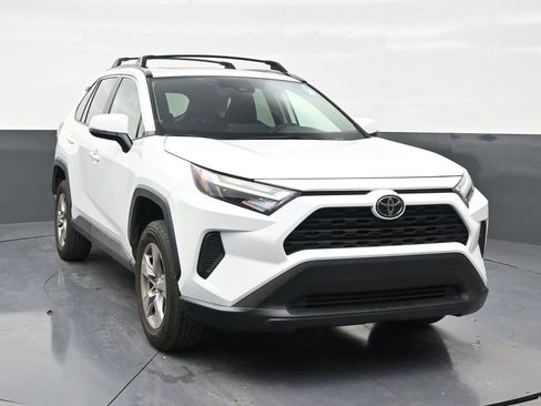 Used 2025 Toyota RAV4 XLE w/ Convenience Package AWD/4WD image 7
