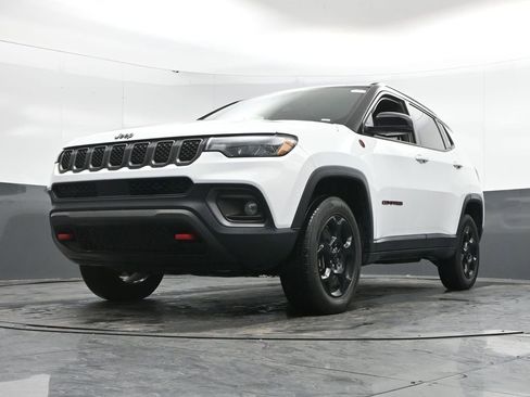 Used 2024 Jeep Compass Trailhawk image 49