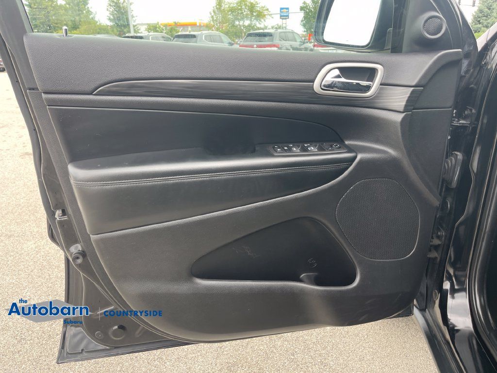 Used 2021 Jeep Grand Cherokee Laredo AWD/4WD image 10