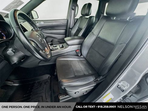 Used 2021 Jeep Grand Cherokee Laredo X AWD/4WD image 21