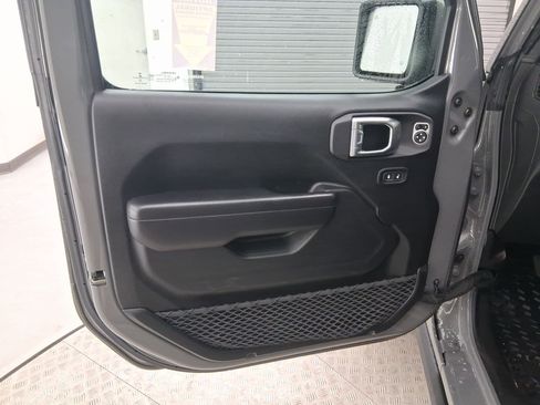 Used 2021 Jeep Wrangler Unlimited Islander image 19