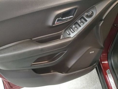 Used 2016 Chevrolet Trax LTZ AWD/4WD image 12