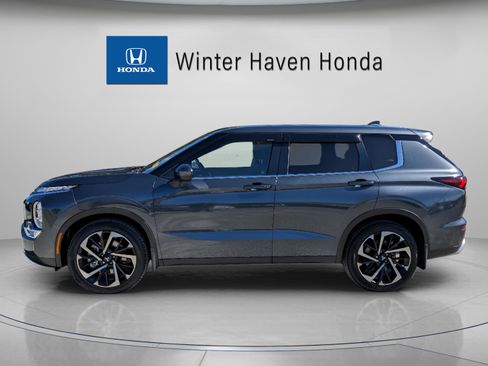 Used 2024 Mitsubishi Outlander SE image 5