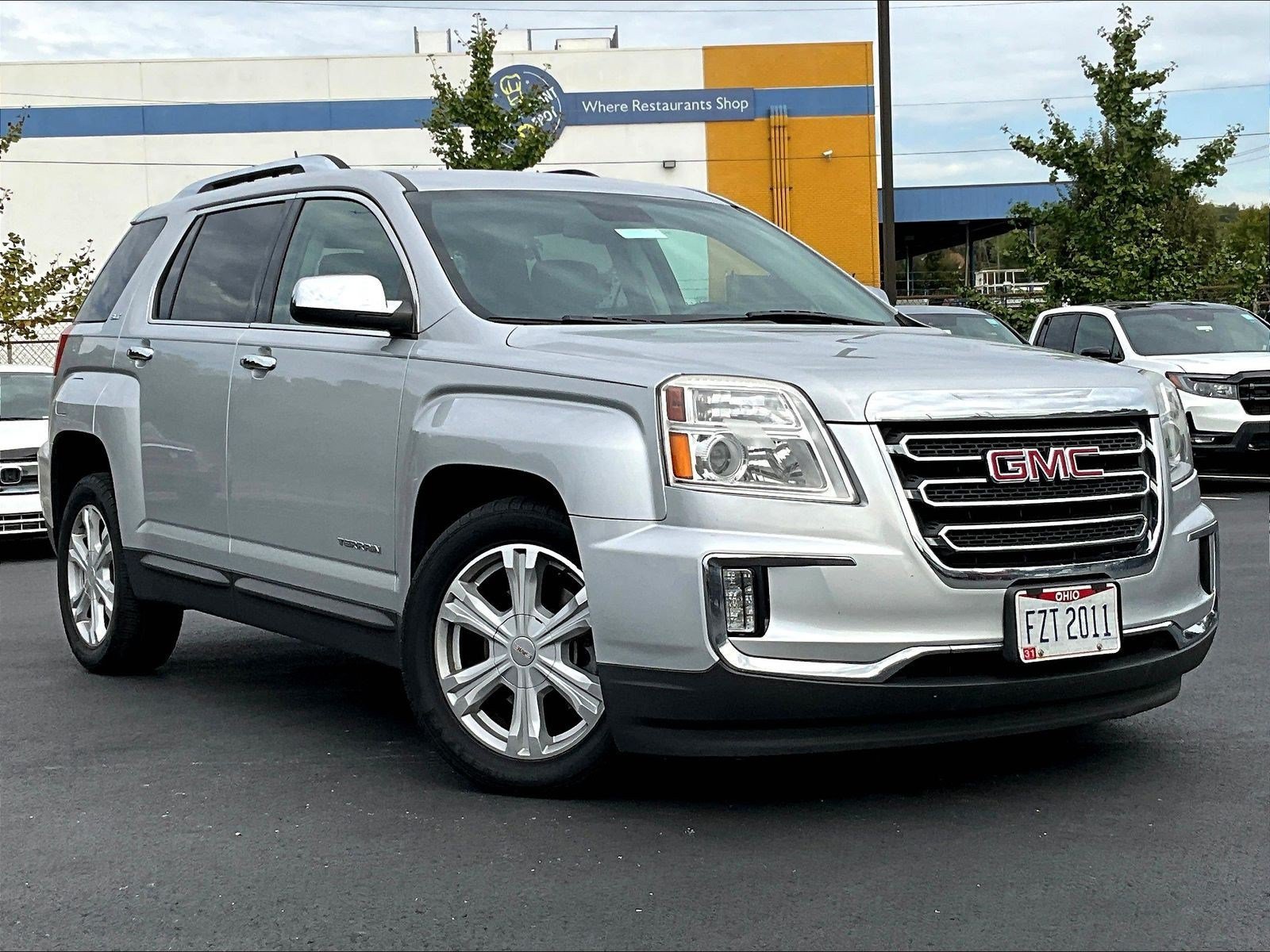 Used 2016 GMC Terrain SLT w/ Open Road Package AWD/4WD image 2