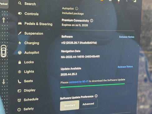 Used 2021 Tesla Model S Plaid image 26