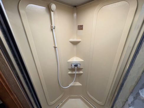 Used 1995 Ford E-350 and Econoline 350 image 34