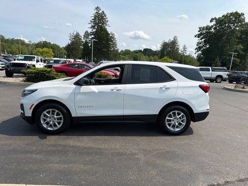 Used 2024 Chevrolet Equinox LS w/ LS Convenience Package AWD/4WD image 7