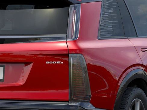 New 2026 Cadillac Vistiq Sport AWD/4WD image 12