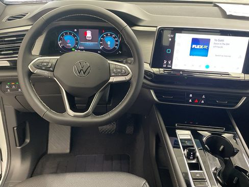 New 2026 Volkswagen Atlas Cross Sport SE image 13