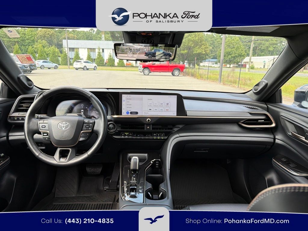 Used 2025 Toyota Crown Signia w/ Advanced Technology Package AWD/4WD image 8