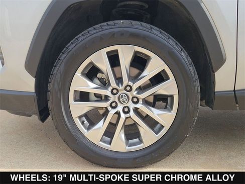 Used 2020 Toyota RAV4 XLE Premium image 34