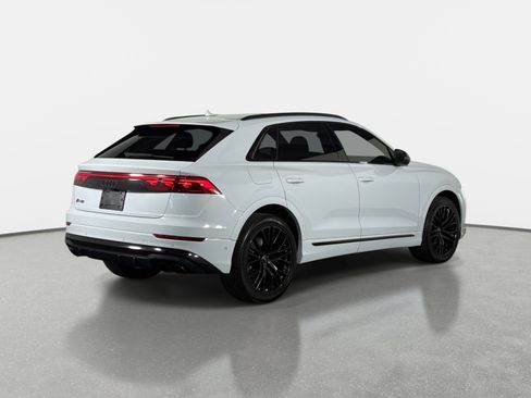 Used 2024 Audi SQ8 Prestige w/ Prestige Package AWD/4WD image 3
