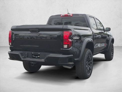 New 2026 Chevrolet Colorado Trail Boss w/ LPO, Bronce Accent Package AWD/4WD image 2