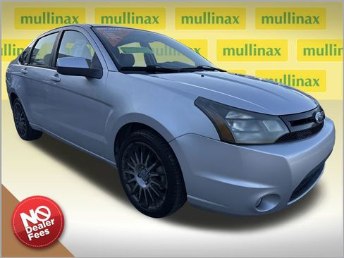 Used 2011 Ford Focus SES w/ 401A Rapid Spec Order Code image 1