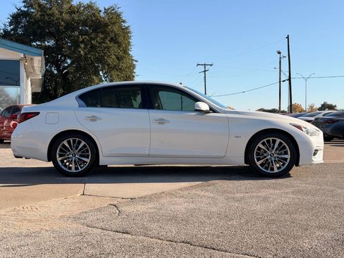 Used 2019 INFINITI Q50 Luxe w/ Essential Package (3.0T Luxe) image 2