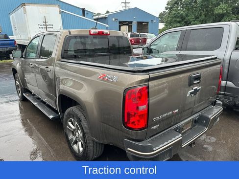 Used 2017 Chevrolet Colorado Z71 AWD/4WD image 5