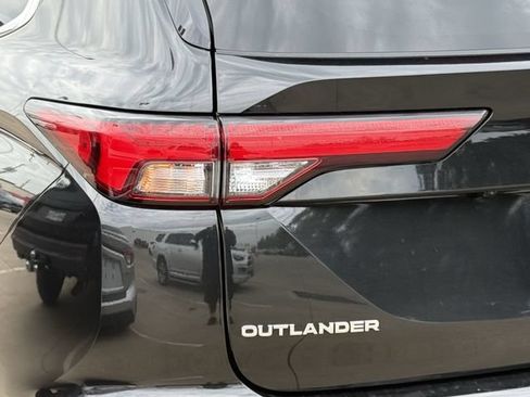 Used 2024 Mitsubishi Outlander SE FWD image 6