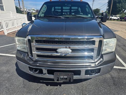 Used 2005 Ford F350 XLT RWD image 10