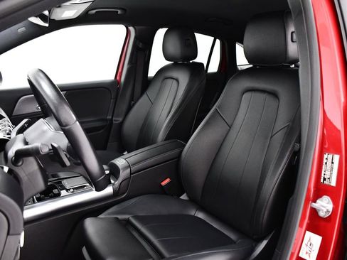 Used 2021 Mercedes-Benz GLA 250 w/ Premium Package image 19