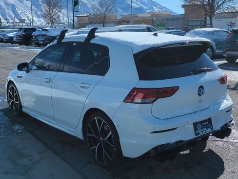 Used 2022 Volkswagen Golf R image 8