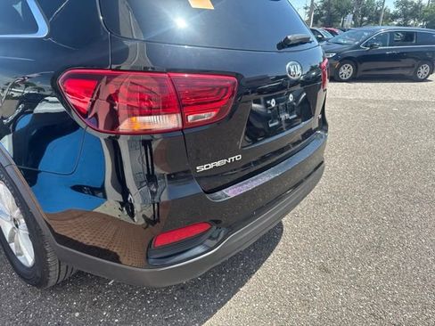 Used 2020 Kia Sorento LX FWD image 18