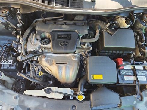 Used 2014 Toyota Camry SE image 25